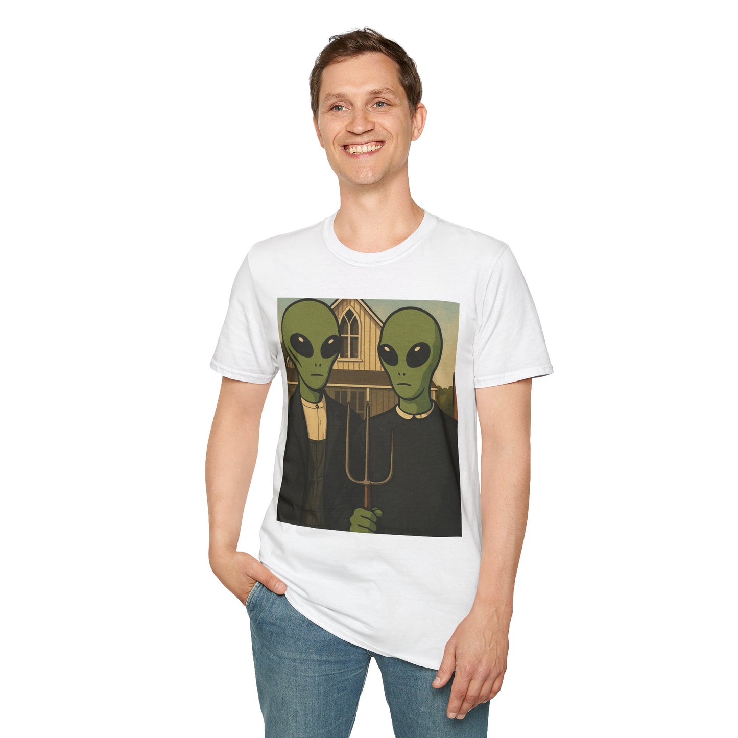 Alien American Gothic T-Shirt — Funny Retro Sci‑Fi Art Tee