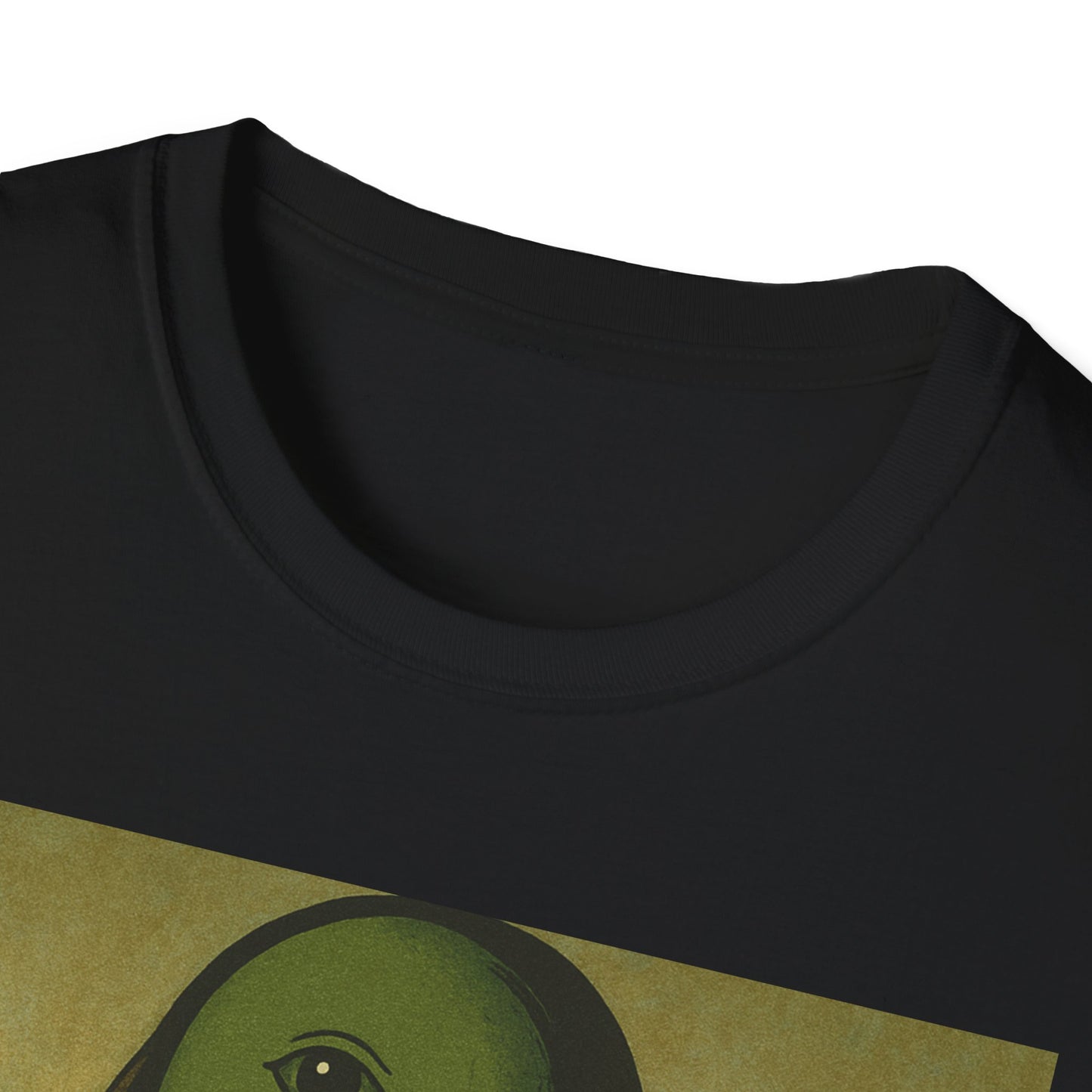 Alien Mona Lisa T-Shirt — Retro Green UFO Art Tee