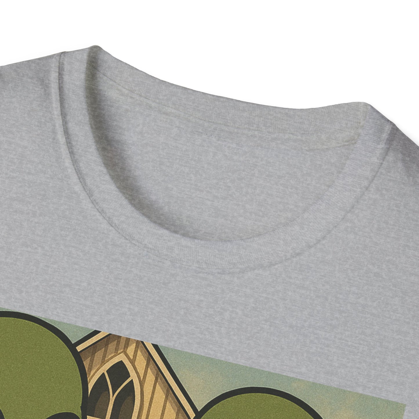 Alien American Gothic T-Shirt — Funny Retro Sci‑Fi Art Tee