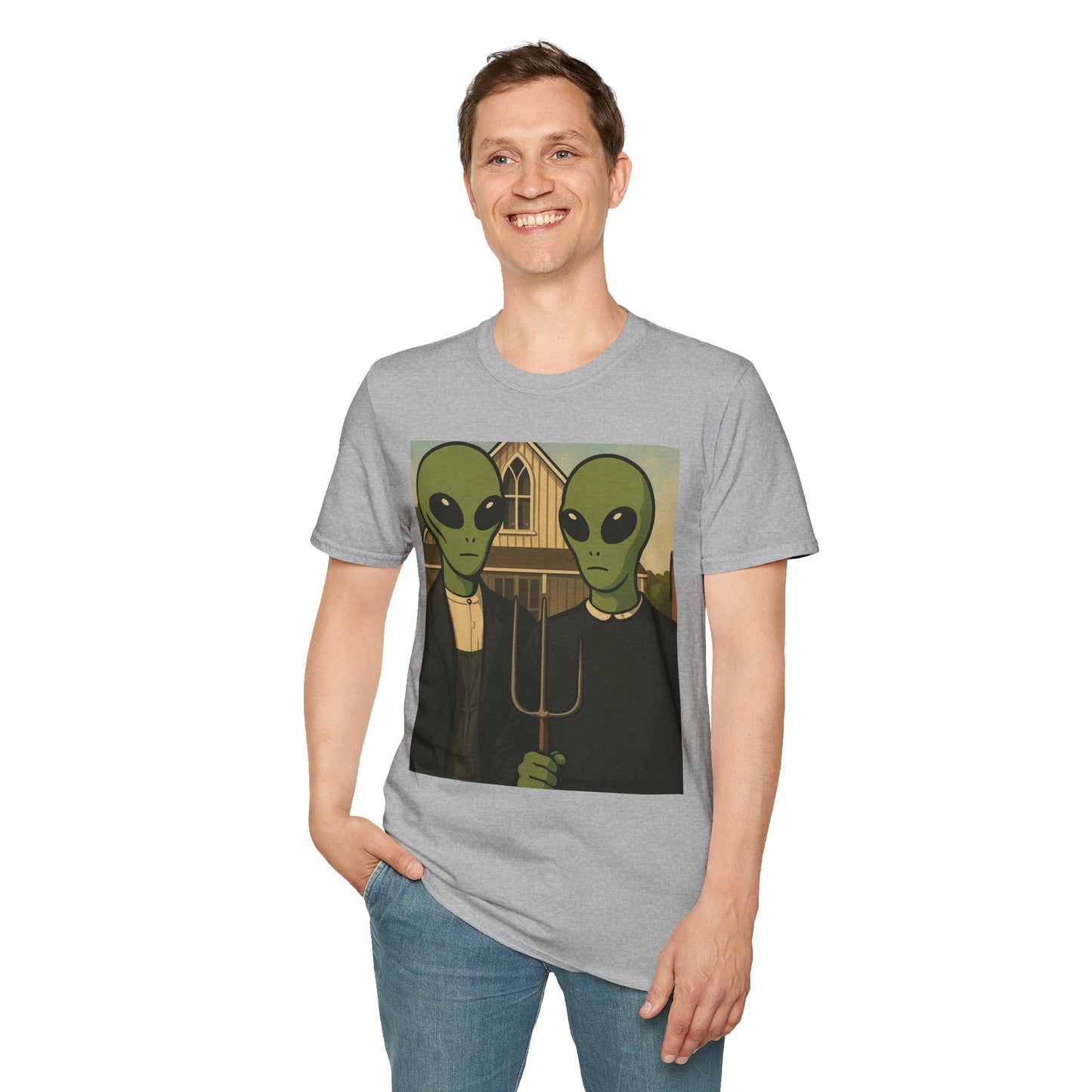 Alien American Gothic T-Shirt — Funny Retro Sci‑Fi Art Tee