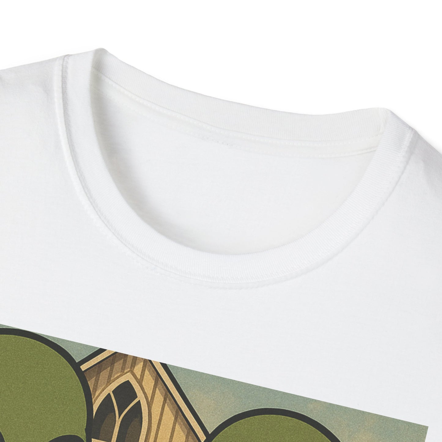 Alien American Gothic T-Shirt — Funny Retro Sci‑Fi Art Tee