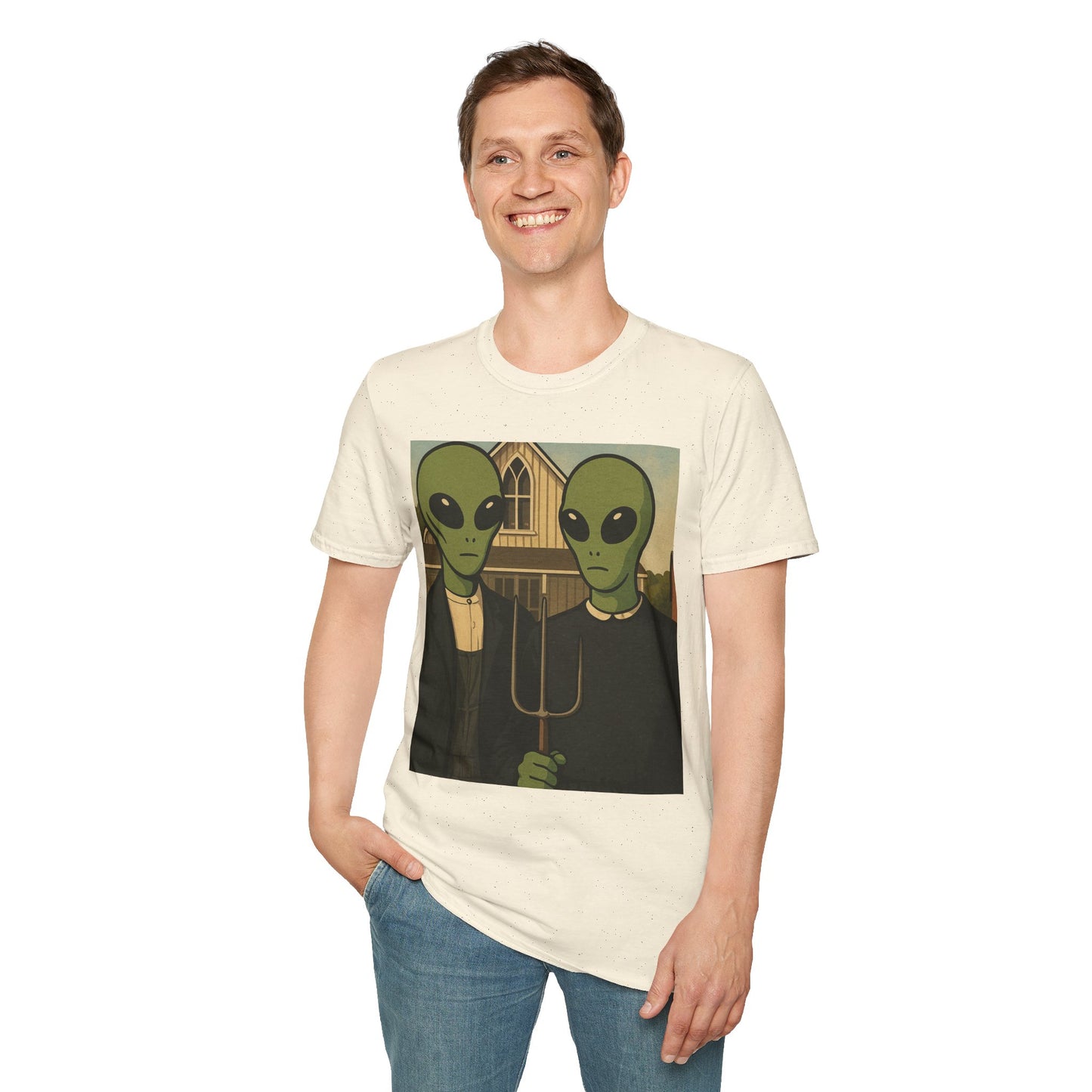 Alien American Gothic T-Shirt — Funny Retro Sci‑Fi Art Tee