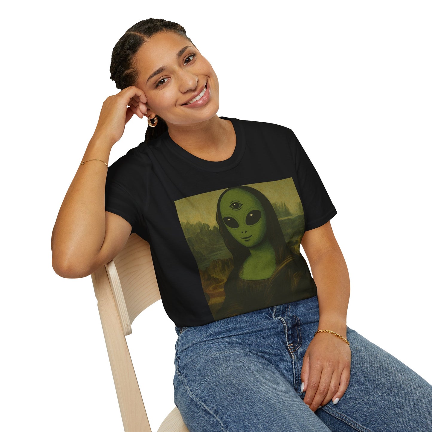 Alien Mona Lisa T-Shirt — Retro Green UFO Art Tee