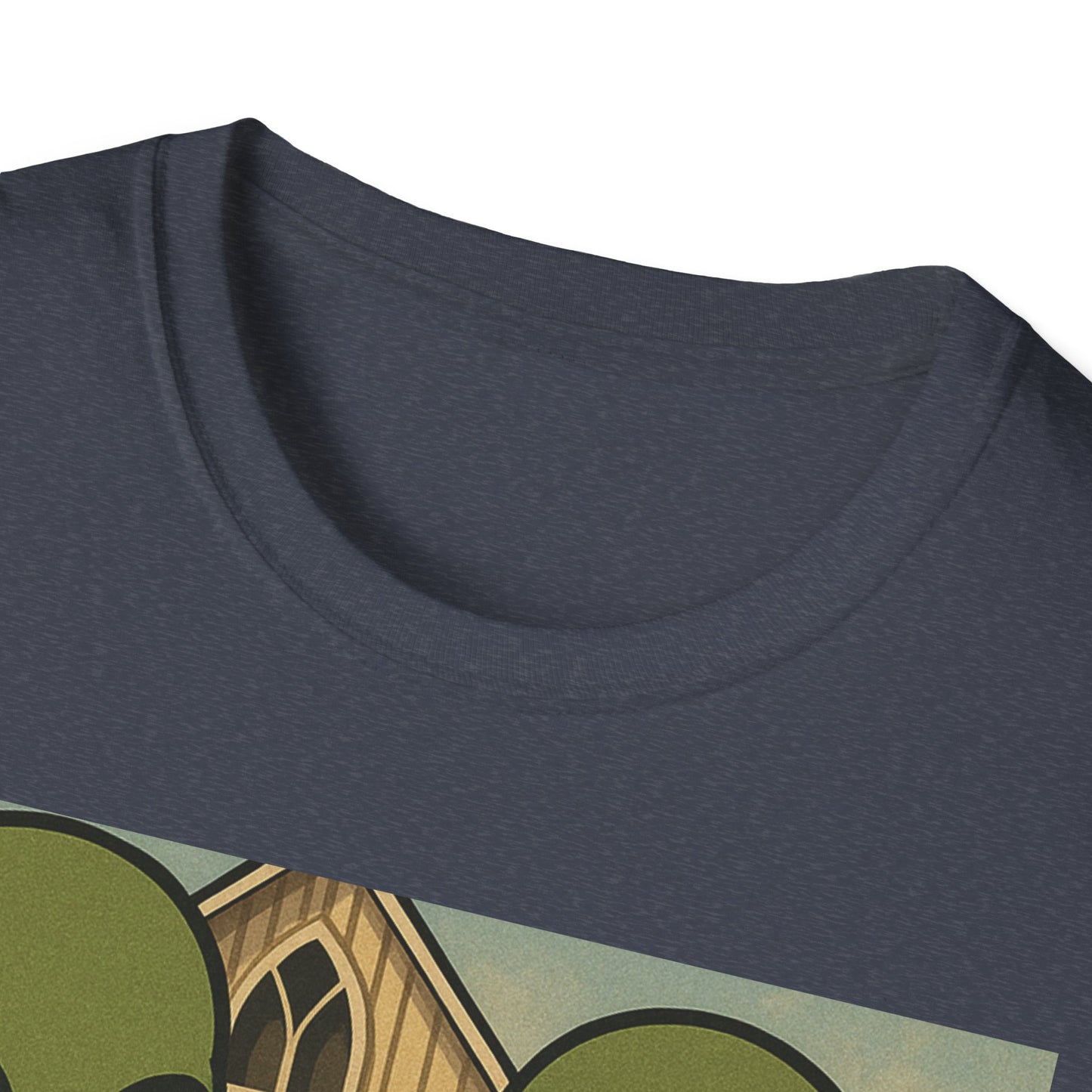 Alien American Gothic T-Shirt — Funny Retro Sci‑Fi Art Tee